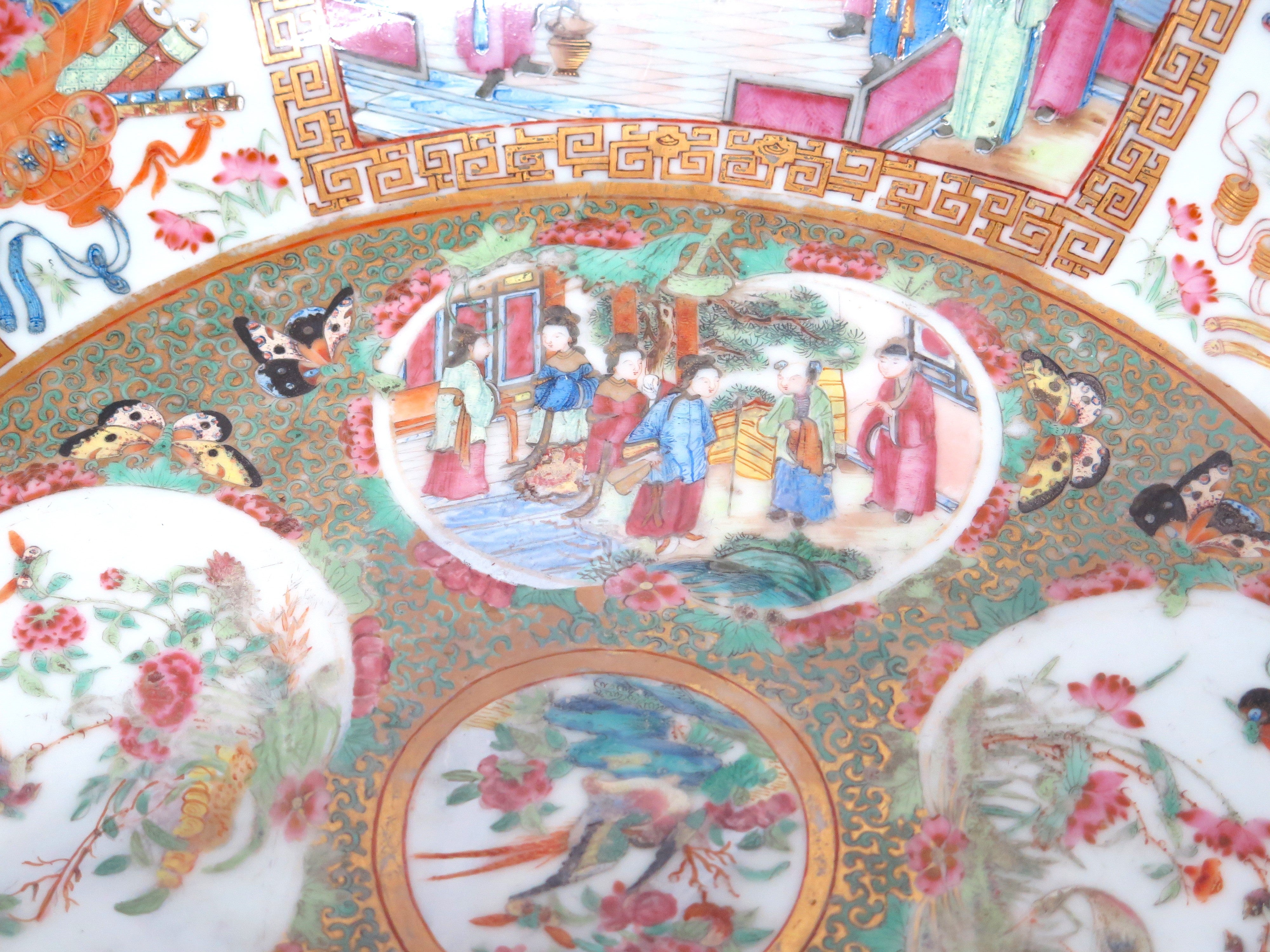 Exquisite Large Scale Chinese Rose Medallion Porcelain Ponch / Center Piece Bowl