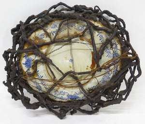 An Imari Porcelain Scalloped Rim Charger
