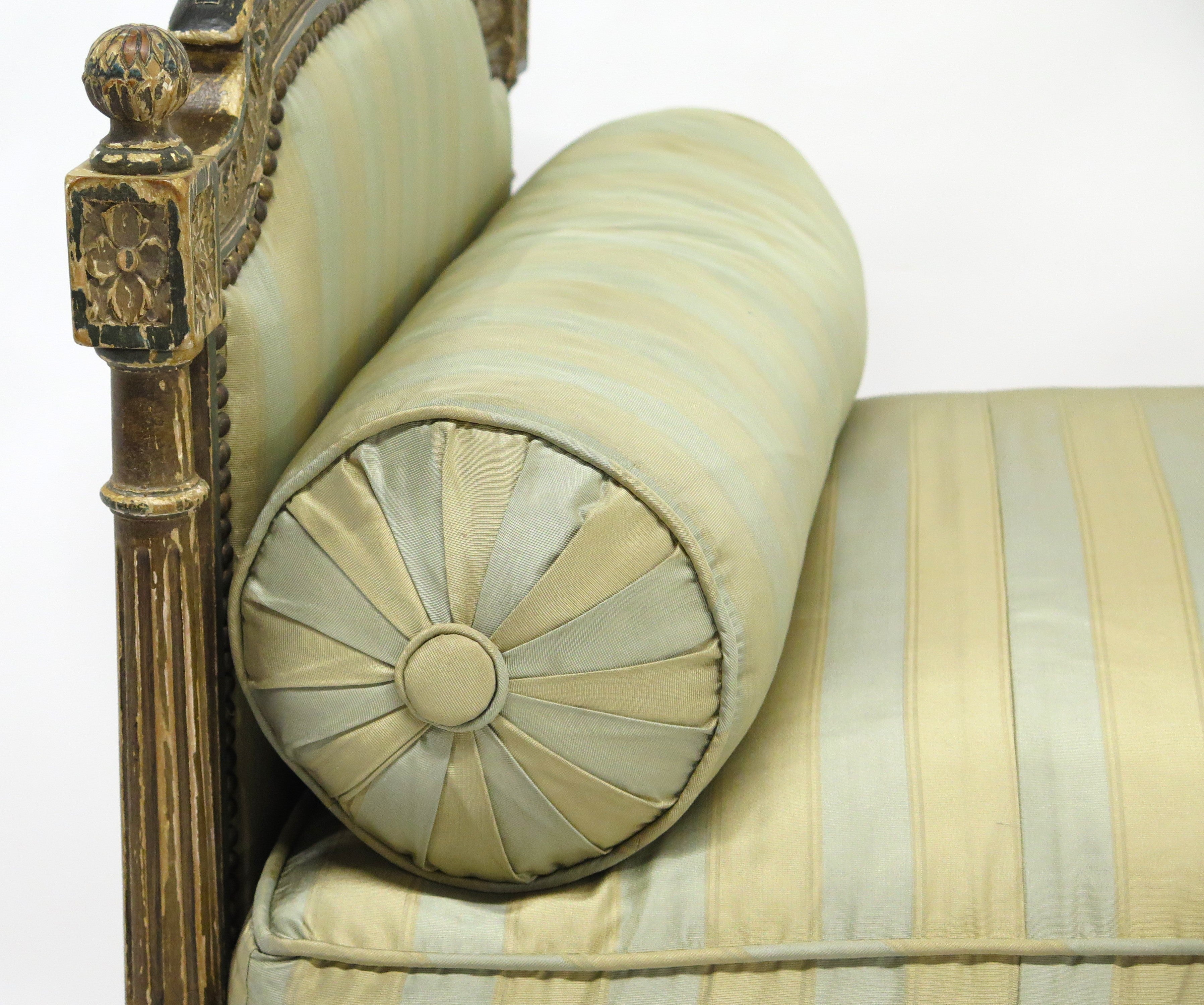 A Nicely Carved Louis XVI Paint and Parcel Gilt Daybed