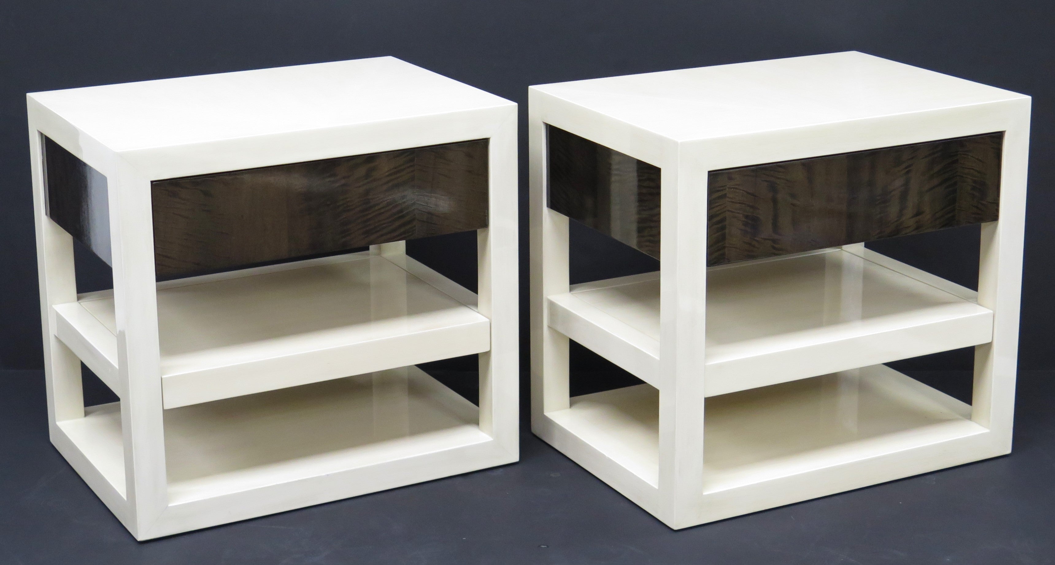 Pair of Highly Lacquered Side Table / Nightstands