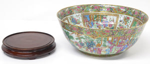 Exquisite Large Scale Chinese Rose Medallion Porcelain Ponch / Center Piece Bowl