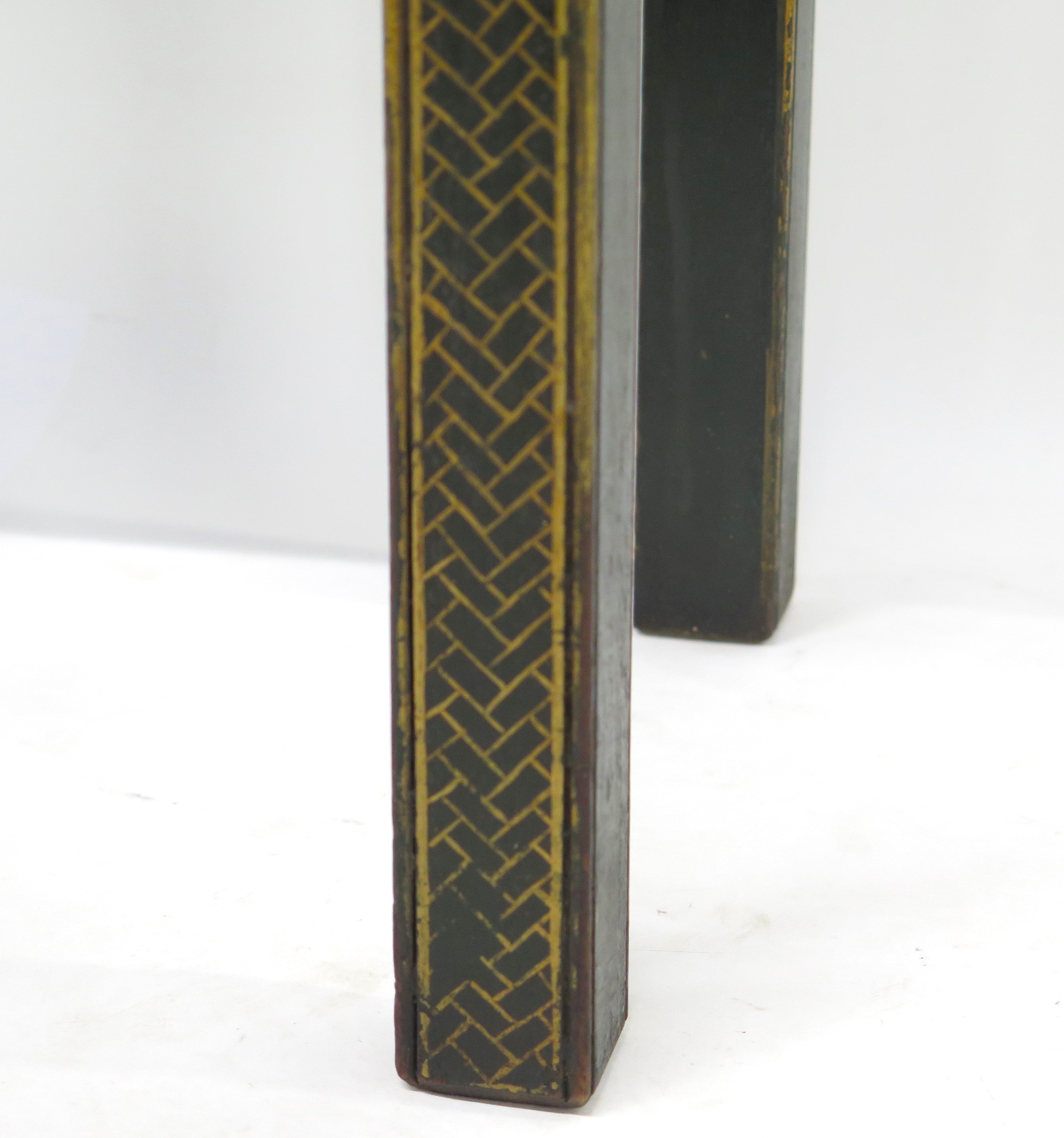 Chinese Chippendale-Style Pagoda Etagere