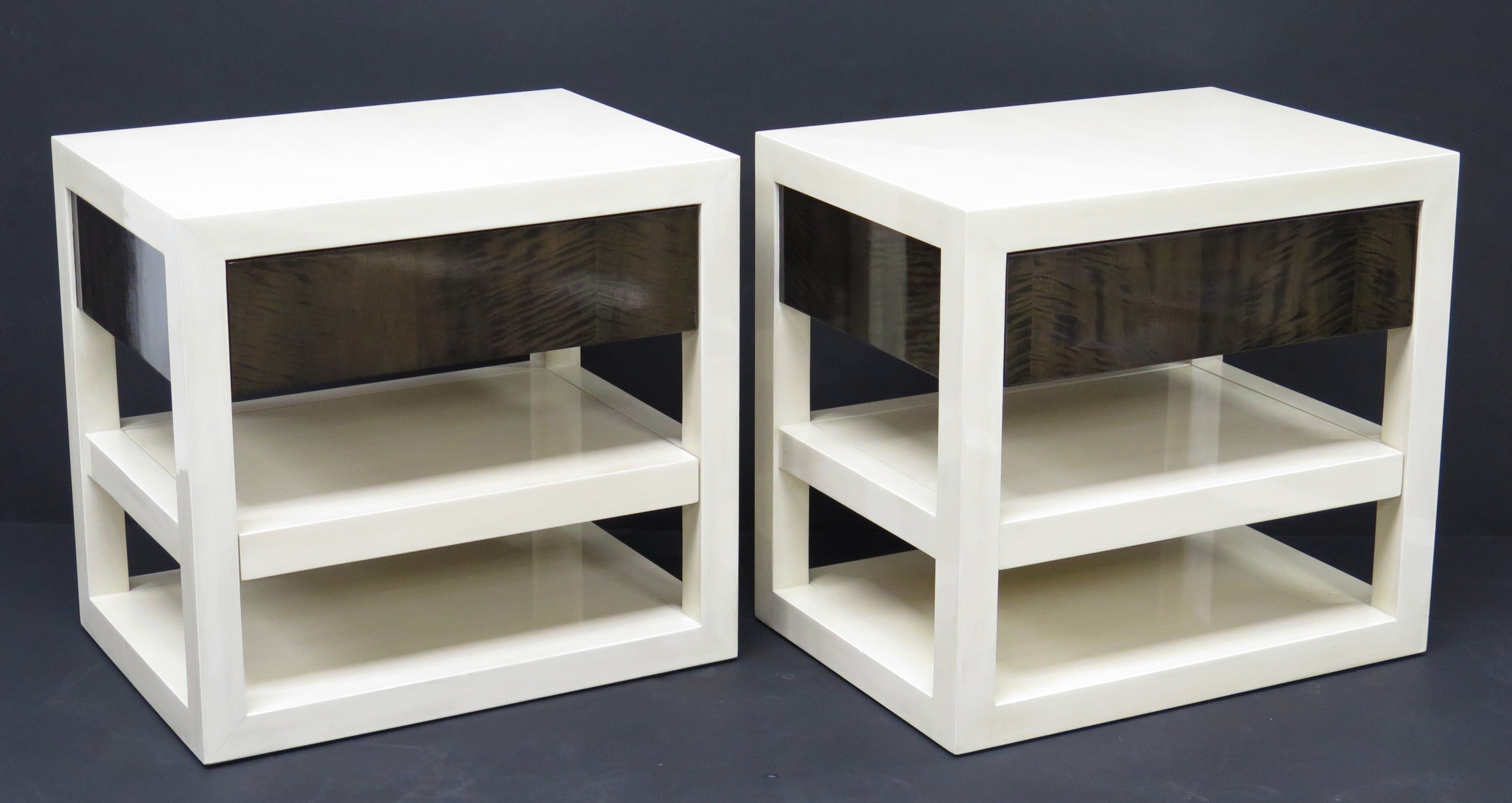 Pair of Highly Lacquered Side Table / Nightstands