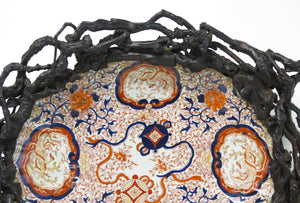An Imari Porcelain Scalloped Rim Charger