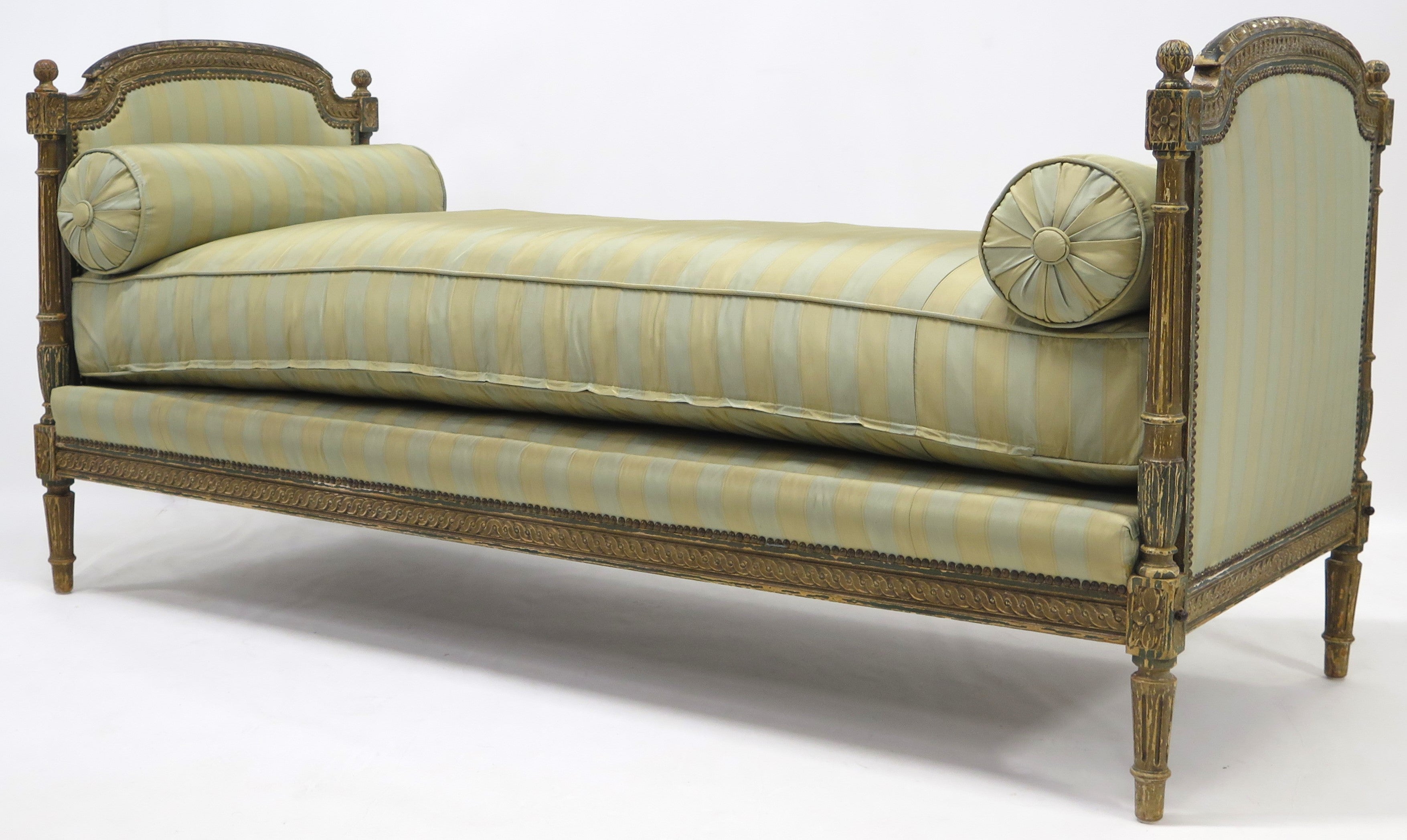 A Nicely Carved Louis XVI Paint and Parcel Gilt Daybed