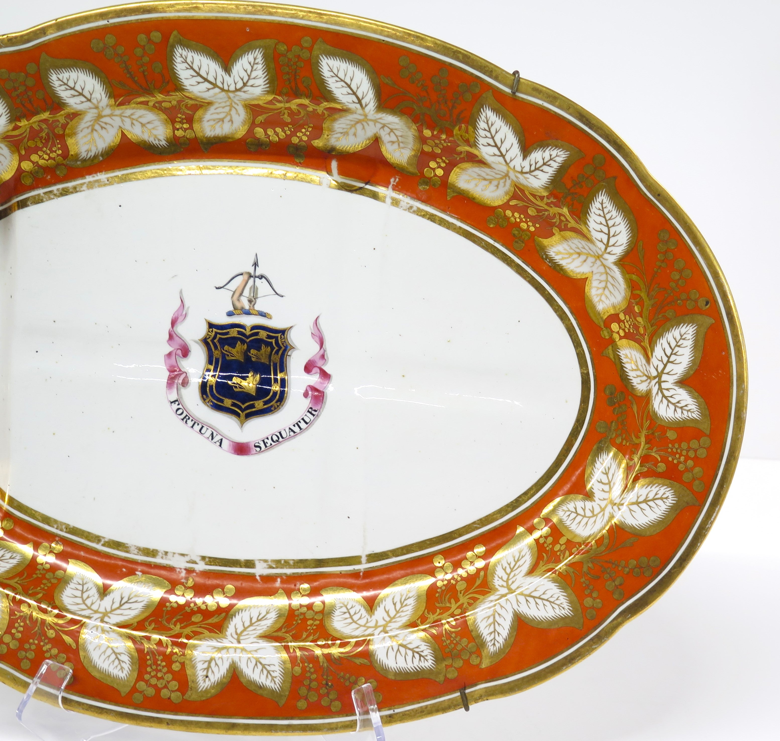 A Large Chamberlain's Worcester Porcelain Meat Platter  (1800-1810)