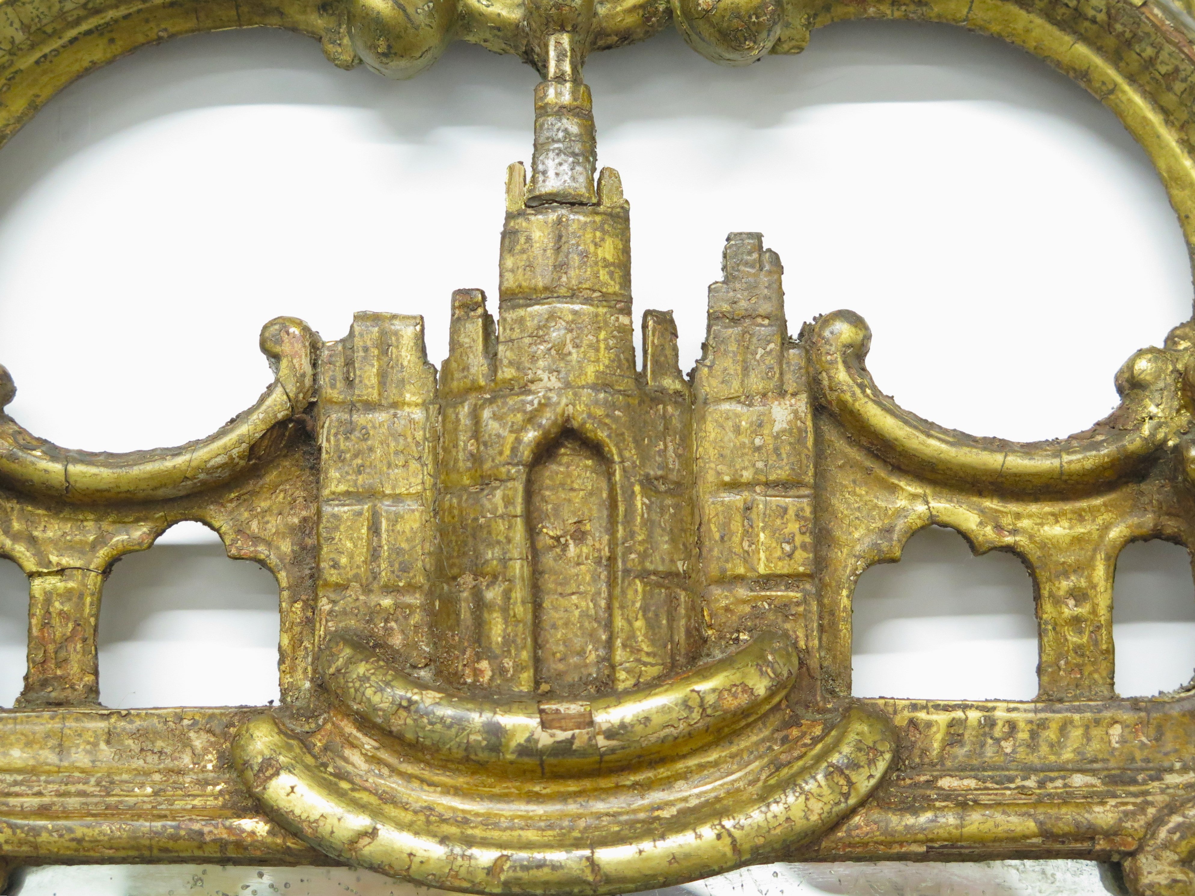 Mid-18th Century Irish Giltwood Wall Mirror