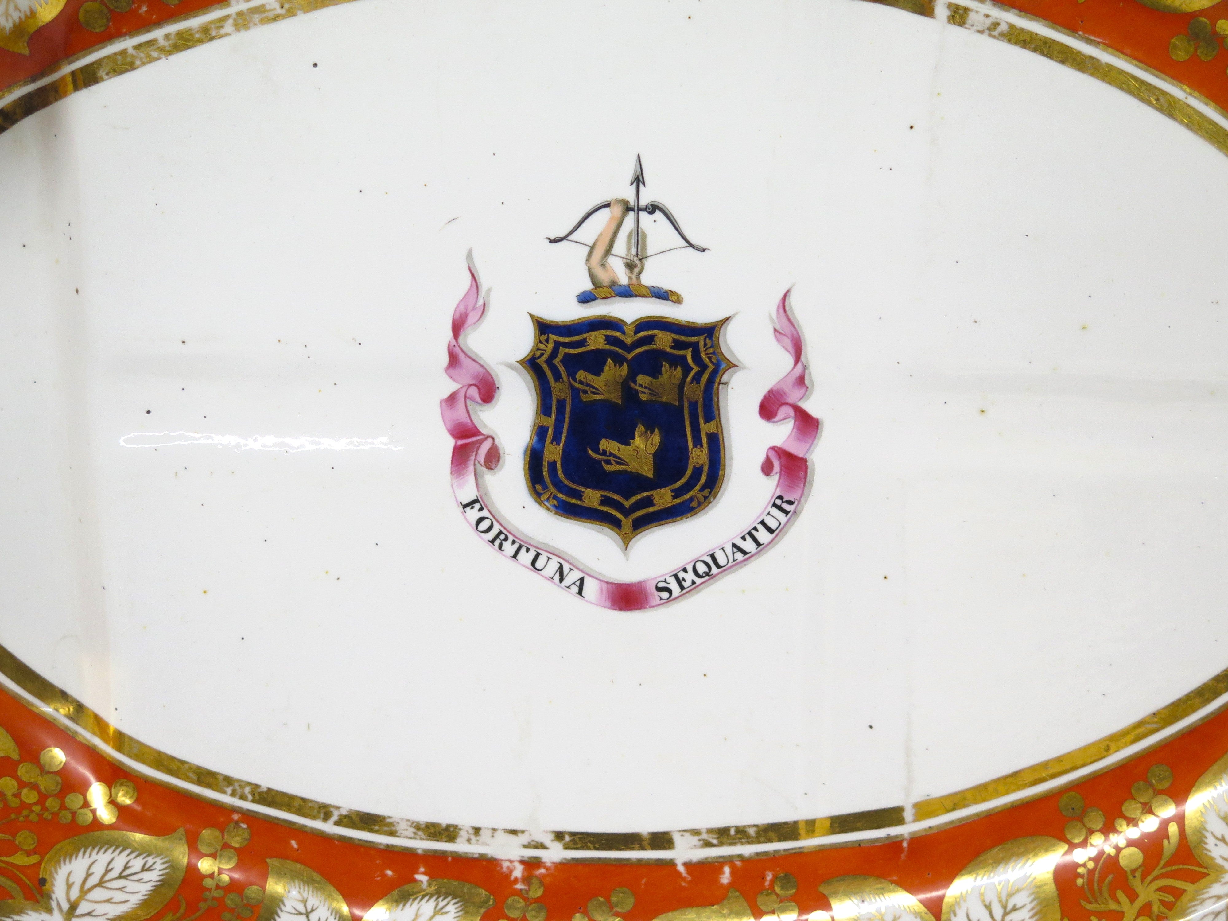 A Large Chamberlain's Worcester Porcelain Meat Platter  (1800-1810)