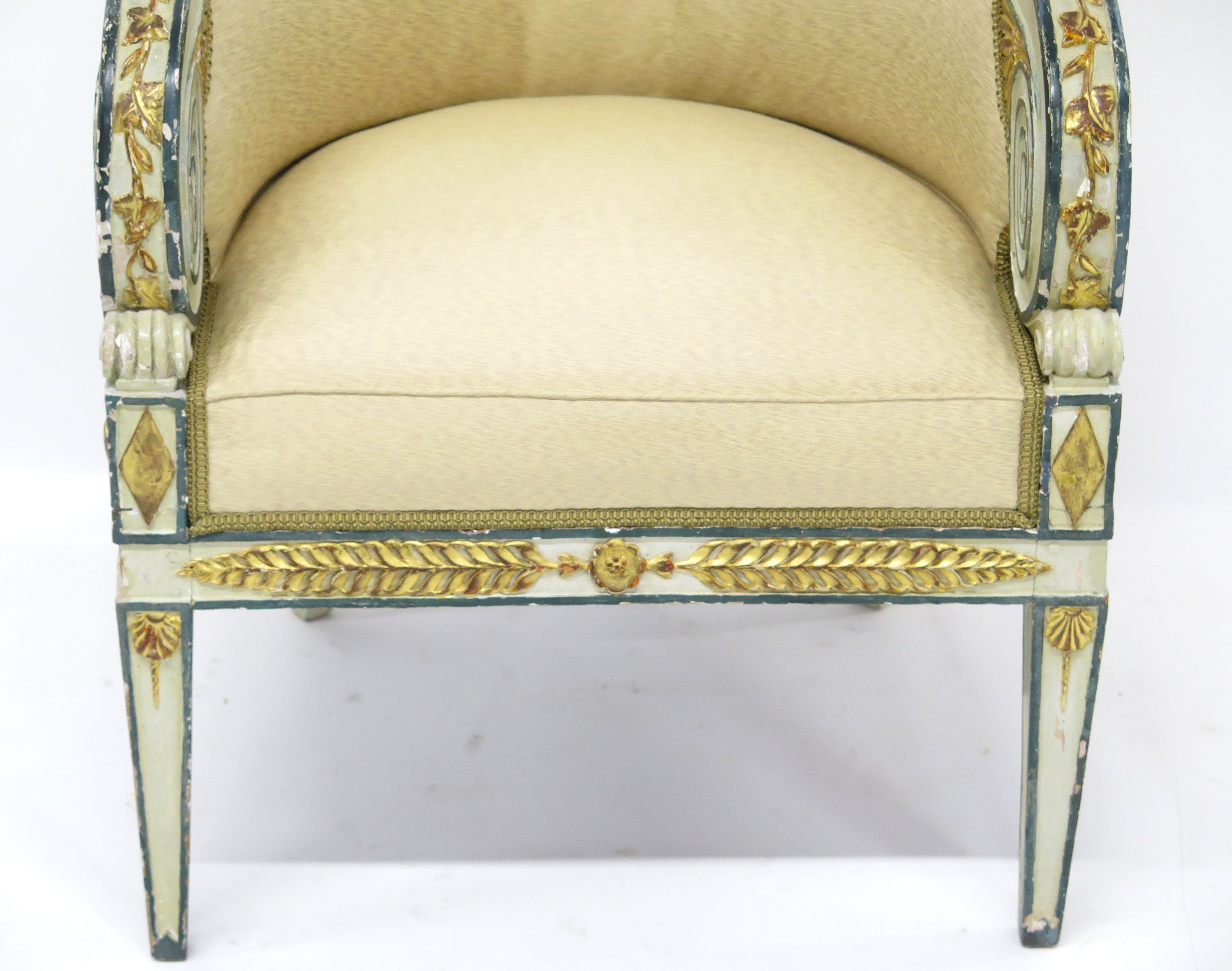 A beautiful Russian Empire Paint and Parcel Gilt Bergere