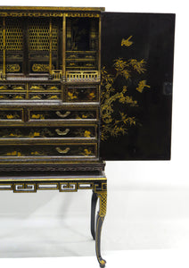 Late 18th Century Rectangular Chinese Export Lacquered Cabinet on Stand