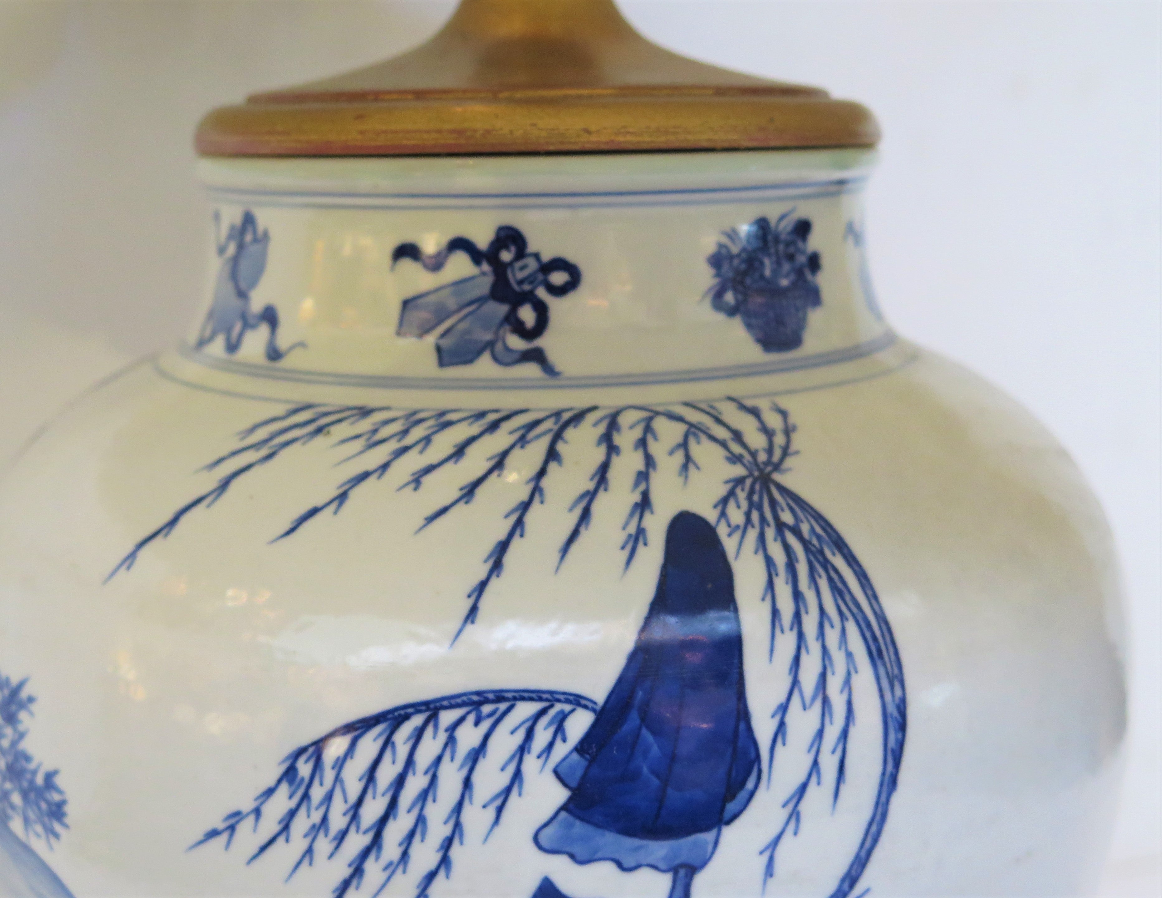 Chinese Blue and White Porcelain Ginger Jar as Custom Table Lamp