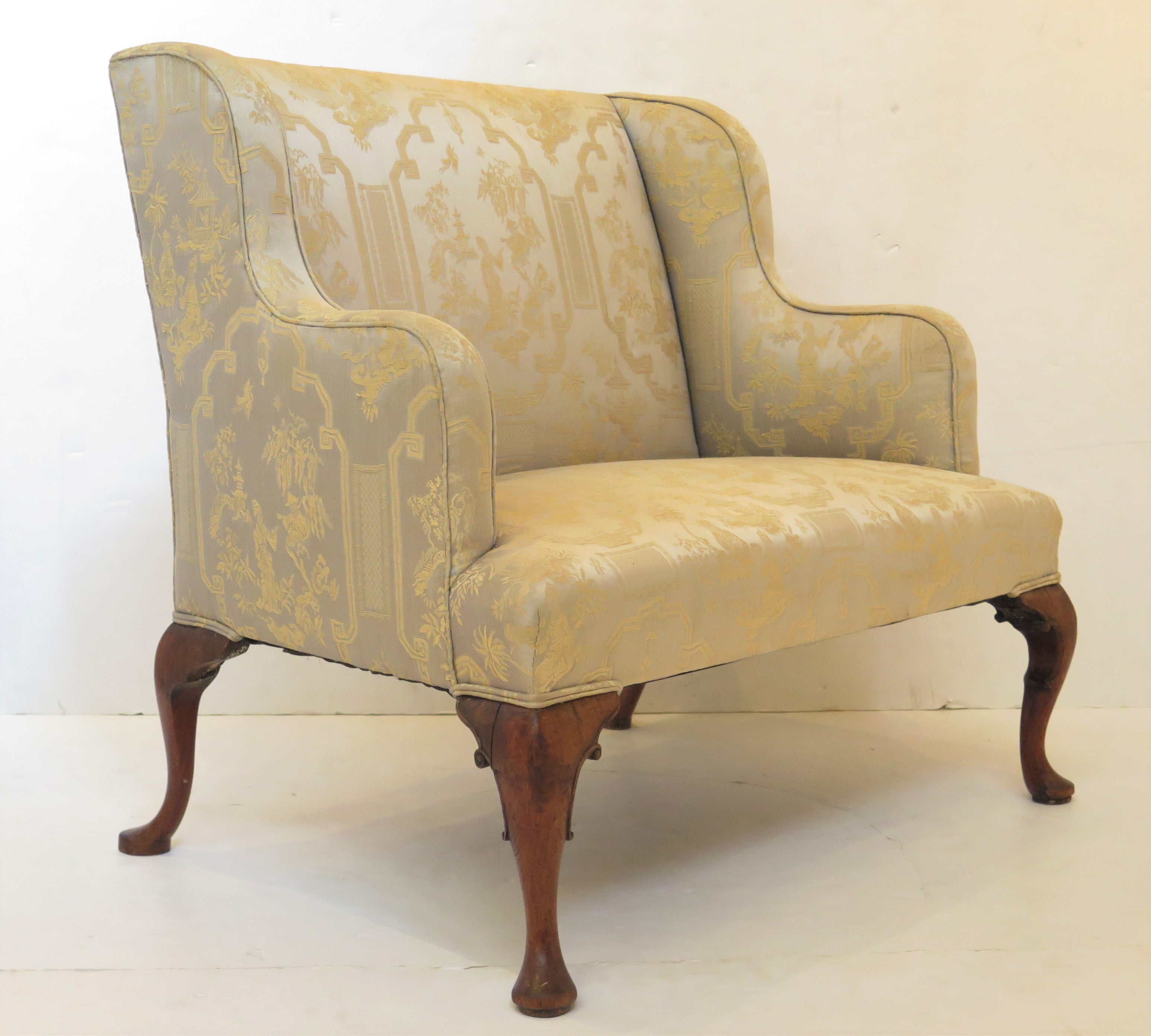 A George II Settee with Beautifully Shaped Mahogany Legs, Front and Back