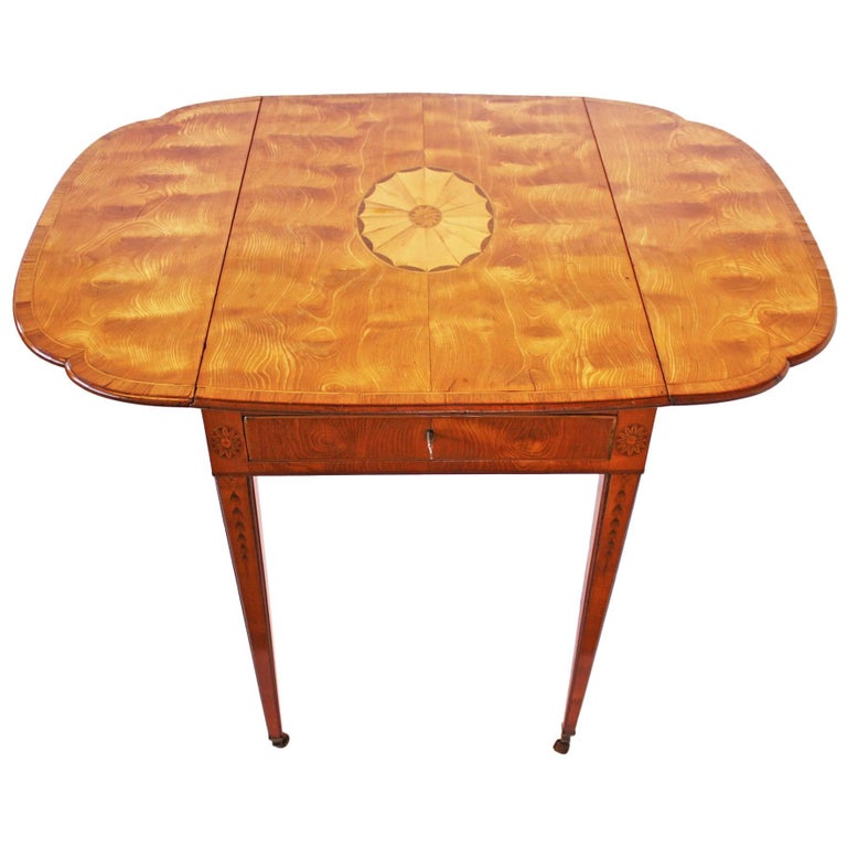 Spectacular George III Sheraton-Style Pembroke Table